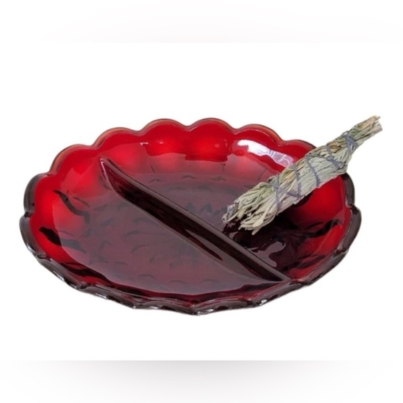 Vintage Ruby Federal Glass Slotted Dish, Nuts dish, relish dish, Trinket dish - Picture 2 of 9